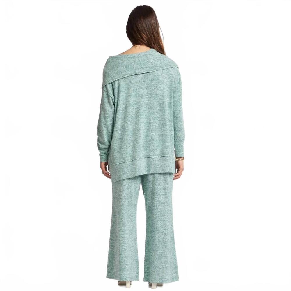 NEW DEAR SCARLETT bella soft luxe lounge set in pine green - Picture 3 of 3